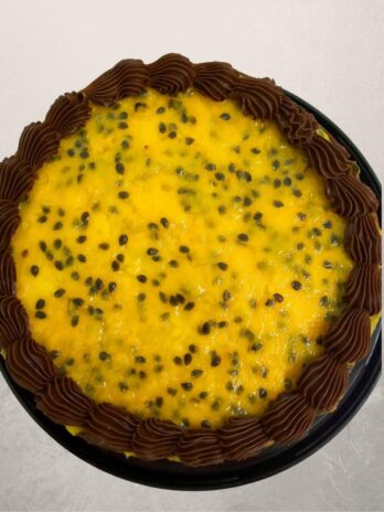 Torta panqueque, chocolate maracuyá